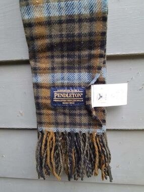 Pendleton Gray Blue Plaid 100% Wool Scarf NWT
